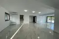 Квартира 4 спальни 350 м² в Агиос Тихонас, Кипр
