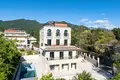 Casa 8 habitaciones 410 m² Donja Lastva, Montenegro