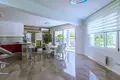 5 bedroom villa 350 m² Agios Tychonas, Cyprus