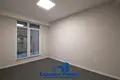 Oficina 3 habitaciones 71 m² en Minsk, Belarús