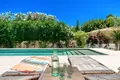5 bedroom house 450 m² Dos Hermanas, Spain