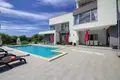 Willa 4 pokoi 240 m² Pula, Chorwacja