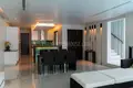villa de 3 chambres 587 m² Rawai, Thaïlande
