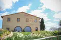 Propriété commerciale 900 m² à Volterra, Italie