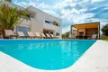 villa de 5 dormitorios 270 m² Opcina Karlobag, Croacia