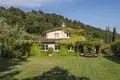 Villa 10 zimmer 950 m² Lucca, Italien