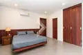 Willa 2 pokoi 1 013 m² w Siem Reap, Kambodża