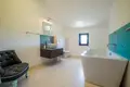 Mieszkanie 4 pokoi 240 m² Lustica, Czarnogóra