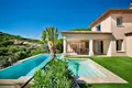 4-Schlafzimmer-Villa 205 m² in Frankreich, Frankreich