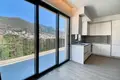 Квартира 2 спальни 102 м² Тиват, Черногория