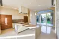 6-Schlafzimmer-Villa 676 m² Pervolia, Zypern