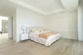 3 bedroom house 350 m² Marbella, Spain