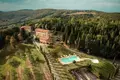 Hotel 4 200 m² in Tuscany, Italy
