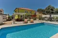 Hotel 325 m² Opcina Medulin, Kroatien
