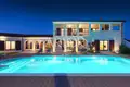 Villa de tres dormitorios 250 m² Grad Porec, Croacia