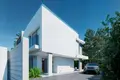 5-Schlafzimmer-Villa 240 m² Estepona, Spanien