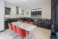 3 bedroom apartment 338 m² Si Sunthon, Thailand