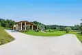 Вилла 8 комнат 450 м² Soiano del Lago, Италия