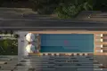 Complejo residencial New Mariott Residences with a swimming pool and a restaurant close to the canal and Jumeirah Beach, Business Bay, Dubai, UAE