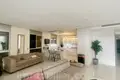 Residential quarter Avec terrasse bel appartement bien agence bon emplacement dans un bel immeuble grand proche de la mer spacieux