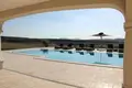 Hotel 2 437 m² Monoszlo, Węgry