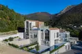 Villa de 2 habitaciones 190 m² Tivat, Montenegro