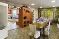 Cottage 6 bedrooms 200 m² Mirski sielski Saviet, Belarus