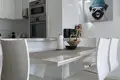 2 bedroom apartment 80 m² Marbella, Spain