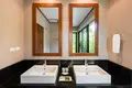 Willa 2 pokoi 272 m² Rawai, Tajlandia