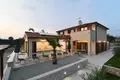 4-Schlafzimmer-Villa 350 m² Malinska, Kroatien