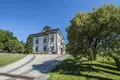 Villa 10 bedrooms 1 300 m² Luino, Italy