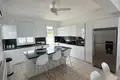 villa de 5 dormitorios 195 m² en Pervolia, Chipre