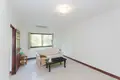 Villa mit 2 Schlafzimmern 345 m² Rawai, Thailand