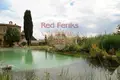 Commercial property 600 m² in Lucca, Italy