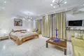 Complexe résidentiel Luxurious penthouse with a large private terrace