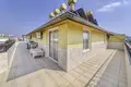 Complexe résidentiel Luxurious penthouse with a large private terrace