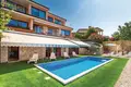 Villa de tres dormitorios 300 m² Grad Rijeka, Croacia