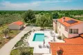 4-Schlafzimmer-Villa 460 m² Galizana, Kroatien