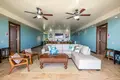 5 bedroom house 697 m² West Bay, Honduras