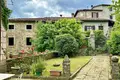 Villa 1 050 m² Castelnuovo di Garfagnana, Italien