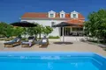 Casa 5 habitaciones 196 m² Split Dalmatia County, Croacia