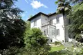 Villa de 4 dormitorios 343 m² Angera, Italia