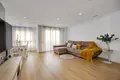 Mieszkanie 3 pokoi 135 m² Torrevieja, Hiszpania