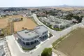 Oficina 70 m² en Dromolaxia Meneou Municipality, Chipre