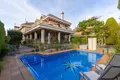 6-Schlafzimmer-Villa 728 m² Torrevieja, Spanien