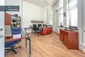 Коммерческое помещение 1 350 м² в Вильнюсе, Литва