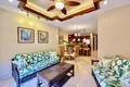 Condo z 2 sypialniami 106 m² West Bay, Honduras