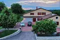 Casa 8 habitaciones 420 m² Grad Pazin, Croacia