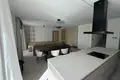 villa de 5 chambres  en Demos Agiou Athanasiou, Chypre