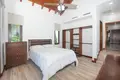 6 bedroom house 385 m² Coxen Hole, Honduras